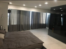 OCAZIE apartament duplex spațios 6 camere, B-dul Unirii,...