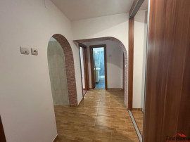 Apartament cu 2 camere de , zona centrala (Capela)