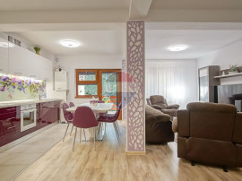 Apartament 4 camere Predeal | 125 mp + terasă 30 mp |Ved...