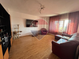 Apartament cu 3 camere in zona sud