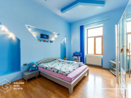 Apartament modern cu 4 camere la casa, Ultracentral, 200 mp