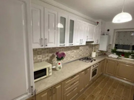 Apartament 2 camere decomandat - zona Avantgarden