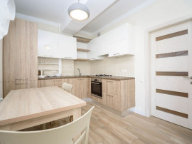 De inchiriat apartament o camera