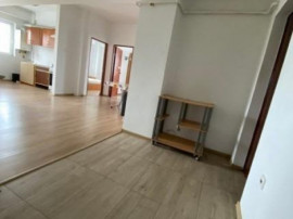 Apartament 3 camere, 60 mp, balcon, zona Prundu