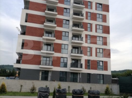 Apartament mobilat si utilat, 56 mp utili, 2 balcoane, lift,