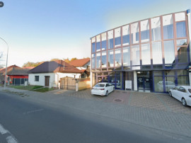 Spatiu comercial p+2 , 750 mp de vanzare zona centrala