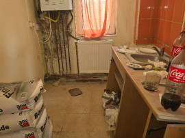 Vand apartament 2 camere, Deva, zona Micro 15 (Lidl), parter inalt,