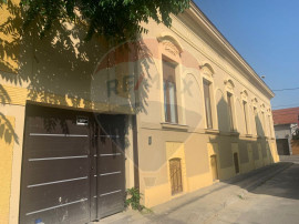 Spațiu comercial de &icirc;nchiriat 40 mp, &icirc;n zona Decebal