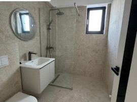 2 cam,et. 3/3, 60 mp,BLOC 6 FERMELOR.Preț 61157 &euro;+TVA 21%