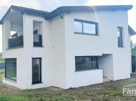VILA de LUX in Burdujeni