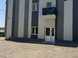 Hală industrială de &icirc;nchiriat &ndash; 680 mp utili/nivel, zonă Valea Seacă