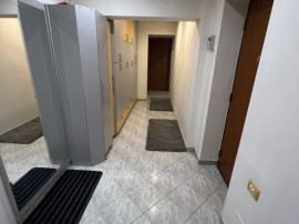 Apartament 4 camere, Vis - a -vis de Facultatii,Piata Timpuri noi.