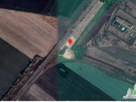 Teren si platforma betonata cu acces rapid la Autostrada Mol