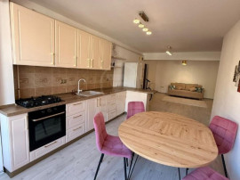 Apartament 2 camere decomandat zona Florilor