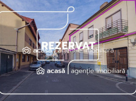REZERVAT! Un etaj &icirc;ntreg. Trei unități. O singură dec...