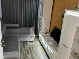 Apartament cu 2 camere, decomandat, centrala proprie, zon...