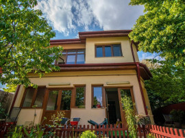 Vila superba 240 mp teren 570 mp