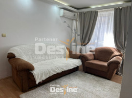 Podu Ros - Apartament 3 camere semidecomandat, MOBILAT și U