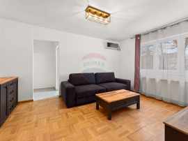 Apartament de &icirc;nchiriat cu 3 camere Ultracentral, parcar...