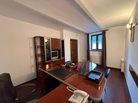 Spatiu comercial 3 camere &ndash; gata de utilizare, ideal pentru orice act