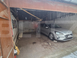 Garaj dublu de v&acirc;nzare, 32 mp, zona Cetate