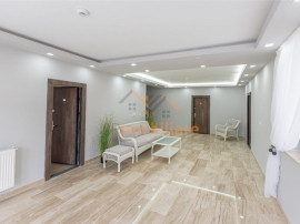 VILA DE INCHIRIAT | 11 CAMERE | 650 MP | ORADEA | BIHOR