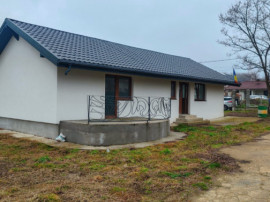Casă nouă 2025, semifinisată &icirc;n zonă liniștită - Tău