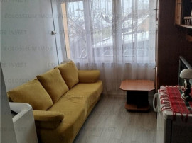 COLOSSEUM; Camera cu baie mobilata utilata Astra.