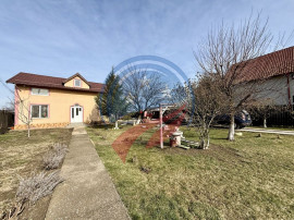 Casa cu teren generos/de vanzare/com Leu, Dolj