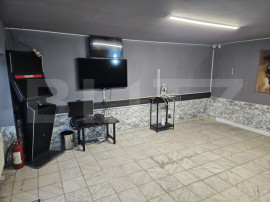 Spațiu comercial de v&acirc;nzare, 89 mp, vitrină stradală, co