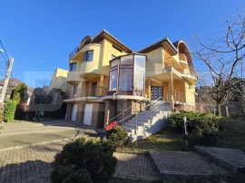Vila ideala pentru locuința, clinica sau birouri!
