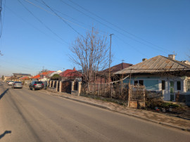 Casa + teren, Zona Mioritei - Bacau