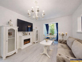 Eleganta si simplitate - Centrul Civic, renovat, etaj 2, des