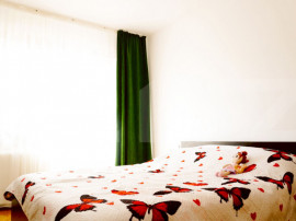 Apartament 3 camere, 53 mp, etaj intermediar, parcare, Sesul
