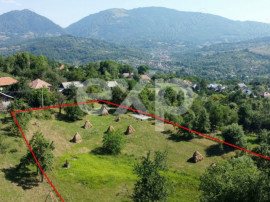 Teren &icirc;n comuna Corbeni