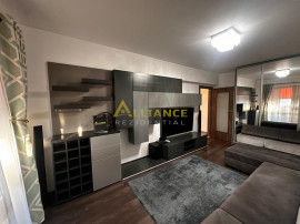 3 CAMERE METALURGIEI 81MP
