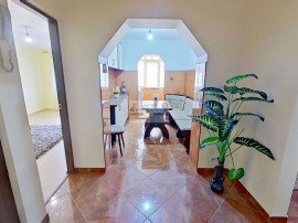 Apartament 2 camere | Decomandat | Zonă centrală | Vis-...