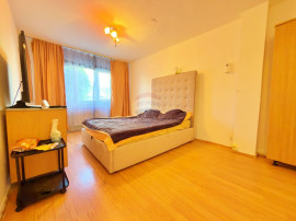 Apartament decomandat cu 2 camere de v&acirc;nzare / Aurel Vla...