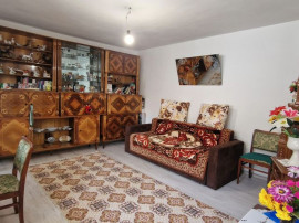 Casa 3 camere constructie la sol zona Lac.