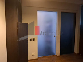 V&acirc;nzare apartament 3 camere Obregia
