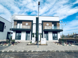Vila cu panouri solare in complex rezidential