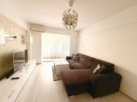 //2 CAMERE//ULTRACENTRAL//LOC DE PARCARE//