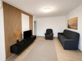 Apartament cu trei camere