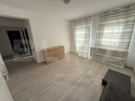Apartament 2 camere decomandate, intermediar, parcare, zona