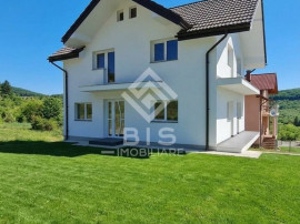 Vilă S+P+M de V&acirc;nzare | Bistrița, Zona DN17C (l&acirc;ngă Pico Verde)