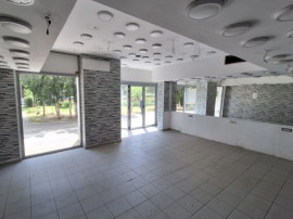 Zona Prelungirea Ghencea 67 mp parter open space