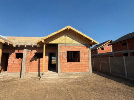 0 Comision - Mosnita -1/2 duplex pe parter
