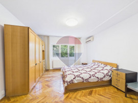 Apartament cu 3 camere spatios de inchiriat in zona 13 Se...