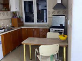 Apartament de Inchiriat : 2 Camere Decomandate | Etaj 2 | Gh