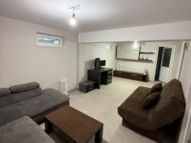 Apartament 3 camere 59,9 MP Zona Teilor